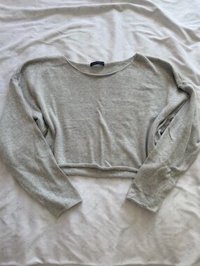 Brandy Melville Light Gray Cropped Knit Sweater